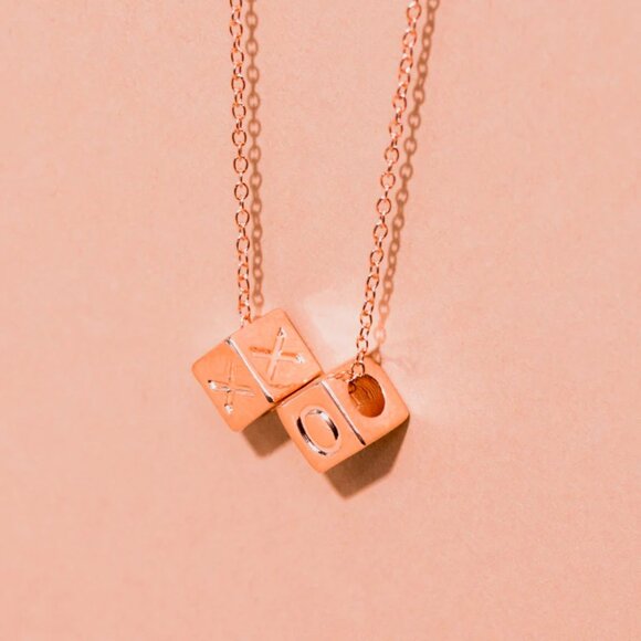 Le Bloc XO necklace - Picture 6 of 7